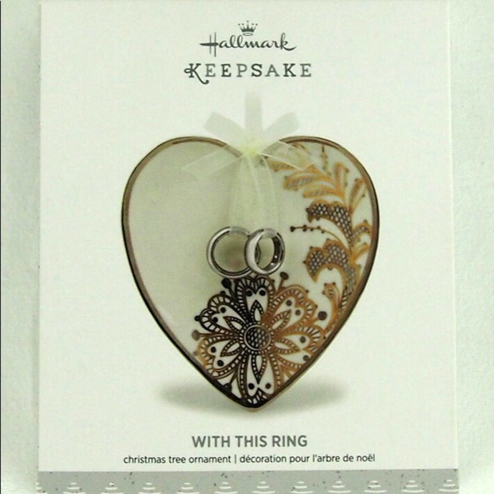 ❤️Hallmark 2017 With this Ring ornament/dish